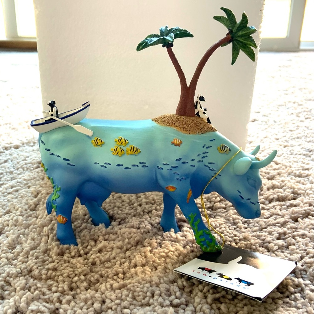 Cow Parade
“No Cow is an Island”